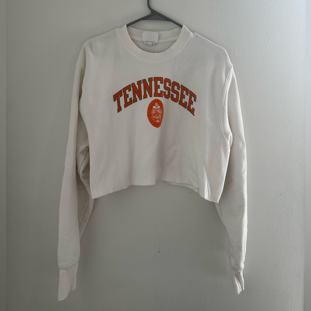 Champion Cropped Tennessee sweatshirt size medium